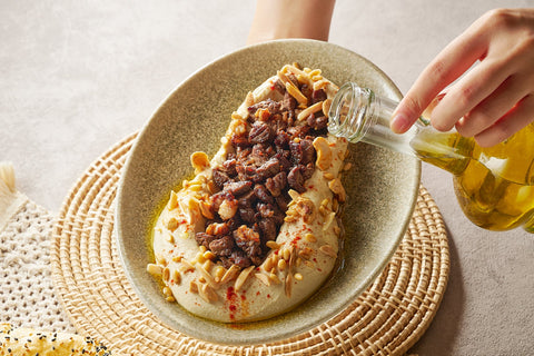 Hummus with Meat: A Levantine Classic with a Rich Touch